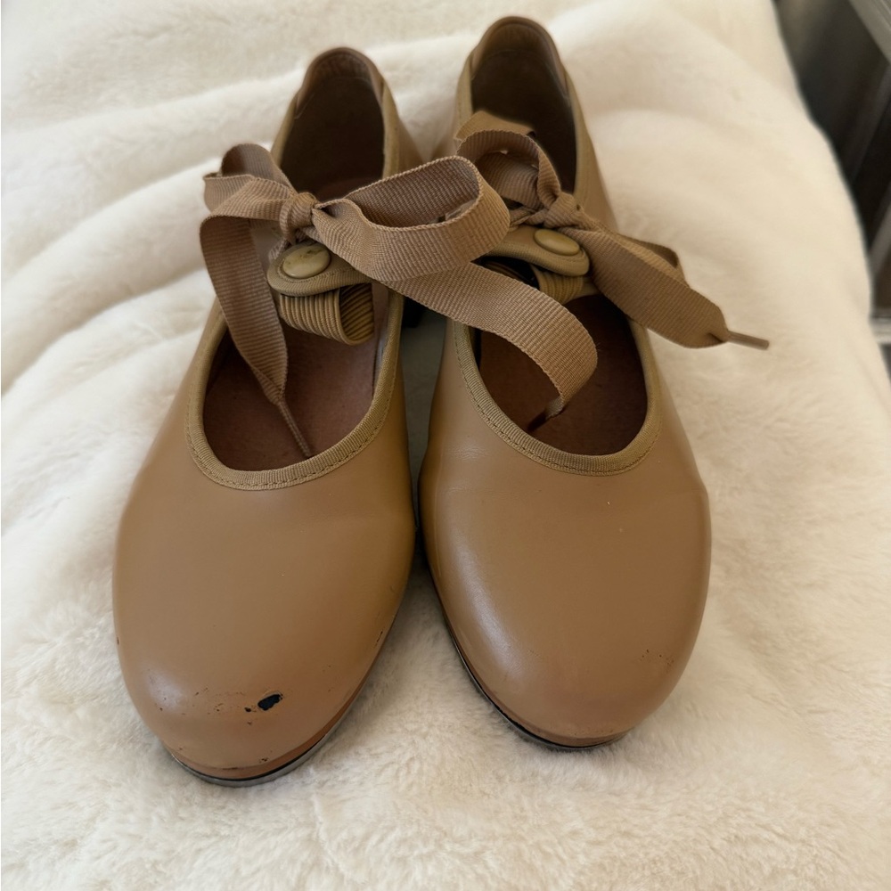 Bloch Tan Tap Shoes with Bow
